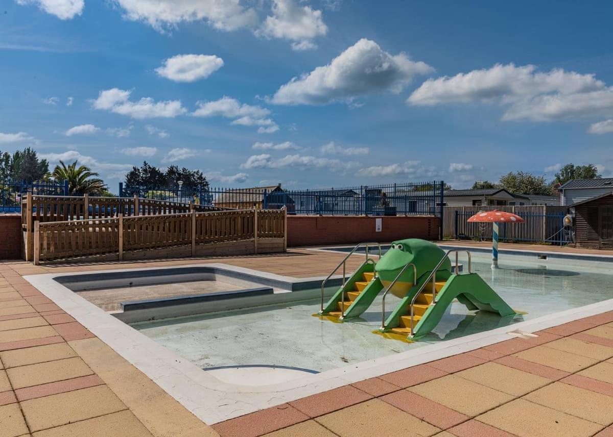 Riverside Caravan Holiday Park Bognor Regis Esterno foto